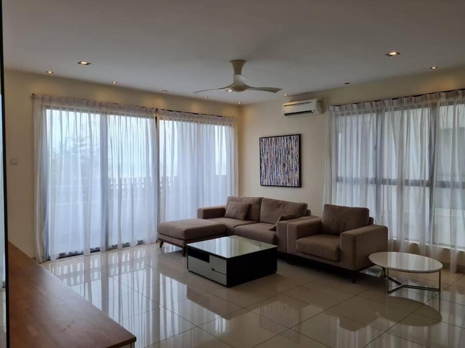 Beachfront Villa At Swiss Garden Resort Residences - Min 2 Nights Stay Kuantan Exterior photo